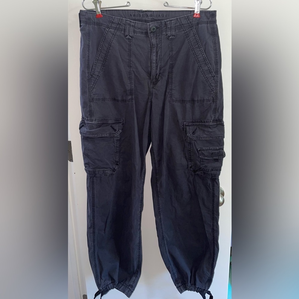 Women's American Eagle Black Cargo Pants